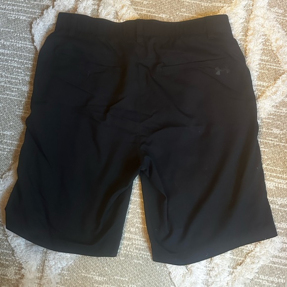 Under Armour • Men’s EUC Golf Shorts sz 34 - Picture 3 of 3